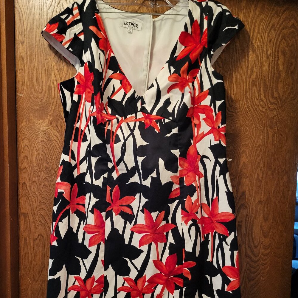 Kasper lined dress size 16, Red, Black and White, Cap Sleeves